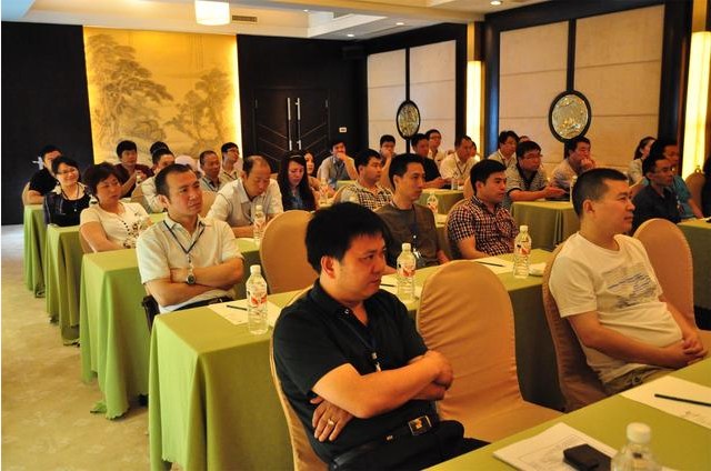 2013年古洛奇加盟招商会现场签约率超80%