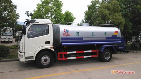 程力威东风多利卡洒水车9.3吨(国四)