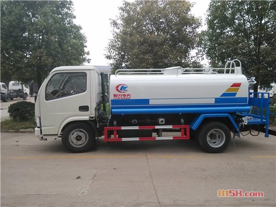 程力威东风锐铃洒水车(国四)