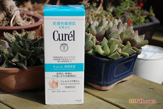 珂润洗面奶