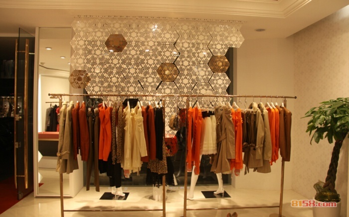 纳纹服饰官方旗舰店网站是多少？