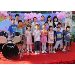 靓宝宝游泳会馆