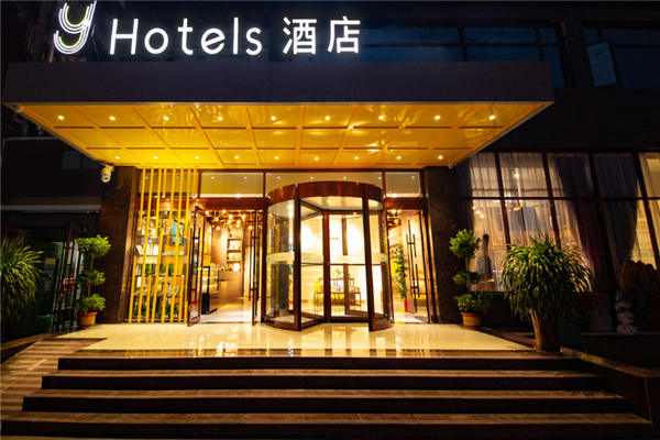 Y酒店