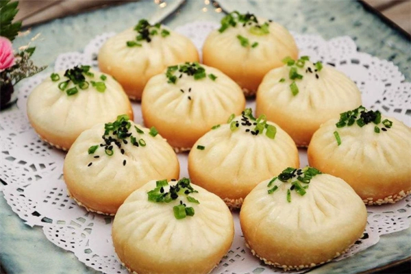 阿胡子生煎包