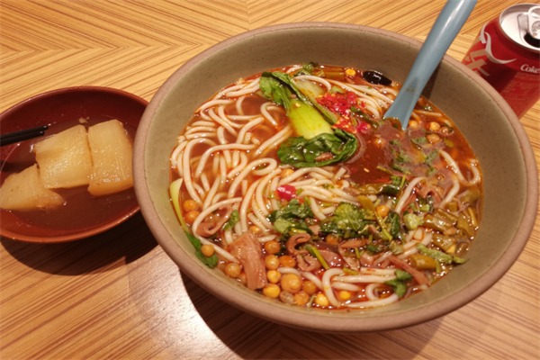 云落原汤牛杂粉