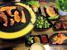 胡悦里韩式烤肉