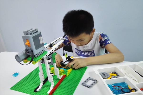 金博士机器人 金博士机器人