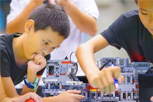 金博士机器人 金博士机器人