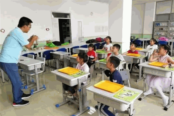 乐喜机器人教育
