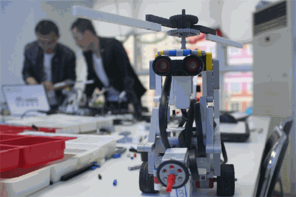 点化智能机器人教育 点化智能机器人教育