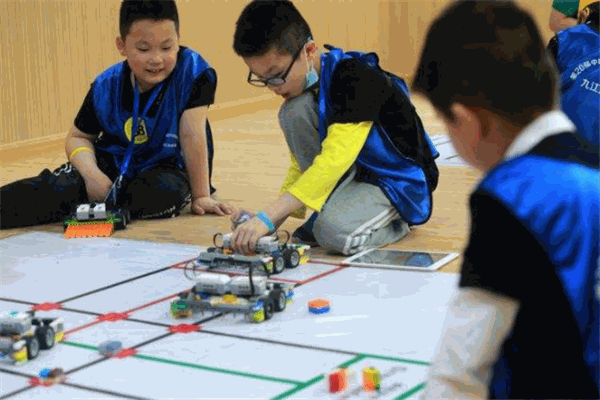 科技少年机器人俱乐部