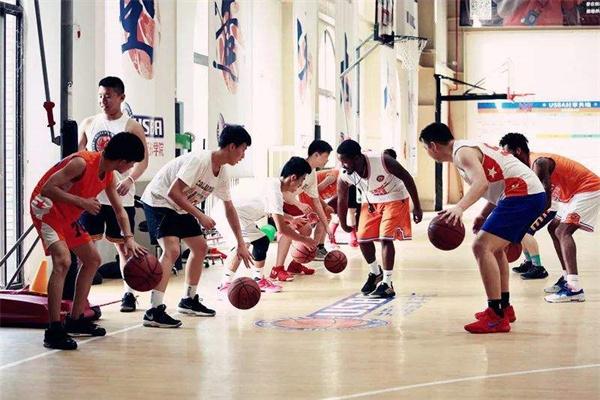 AAUsports美式篮球培训俱乐部 AAUsports美式篮球培训俱乐部