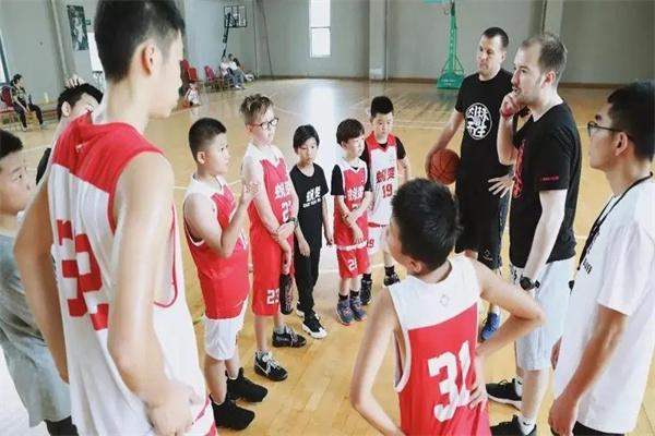 Ustar sports外教篮球