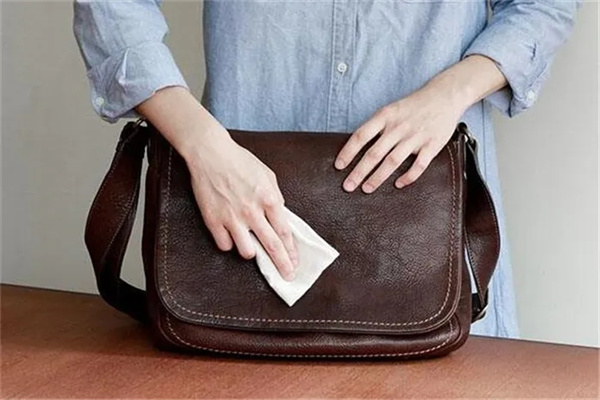 我爱达人洗鞋 我爱达人洗鞋