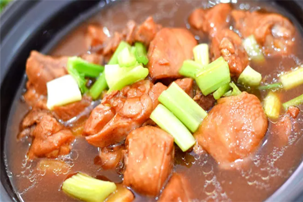 侯记黄焖鸡米饭