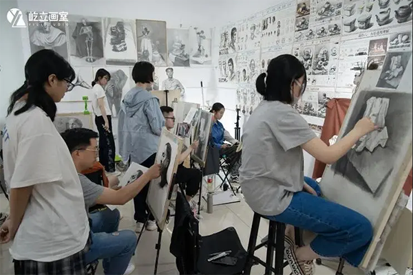 清美屹立高考美术培训