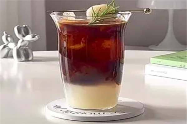 大口茶冷饮