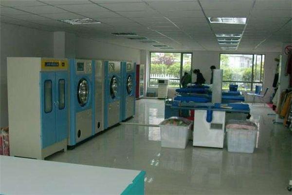 云净干洗店 云净干洗店