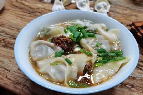 红霞泡泡馄饨