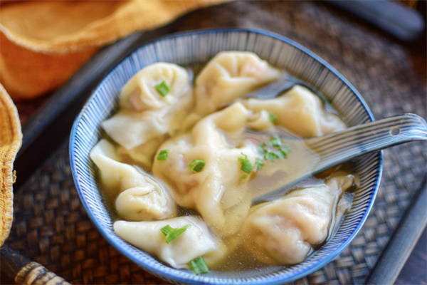 红霞泡泡馄饨