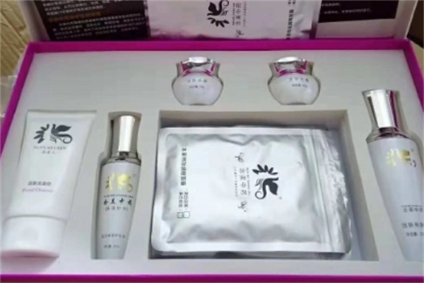 念美中药面膜