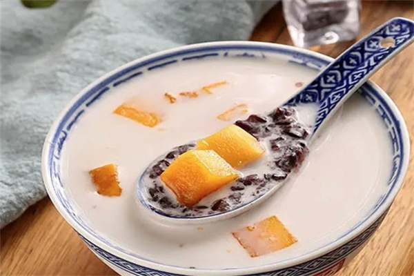 金穗堂甜品糖水果汁
