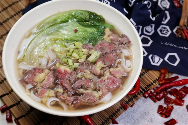 果条潮汕牛肉粿条面