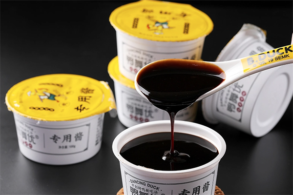 鸭舞优北京烤鸭