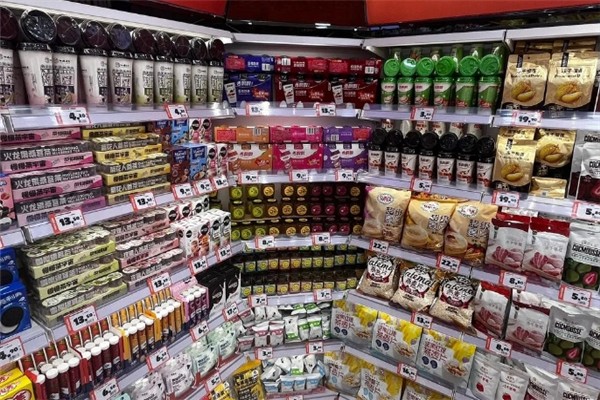 白蓝鲸零食店加盟