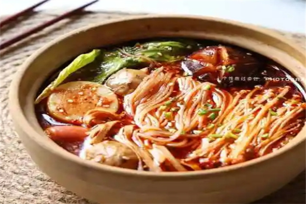 阿妹三香缘米线