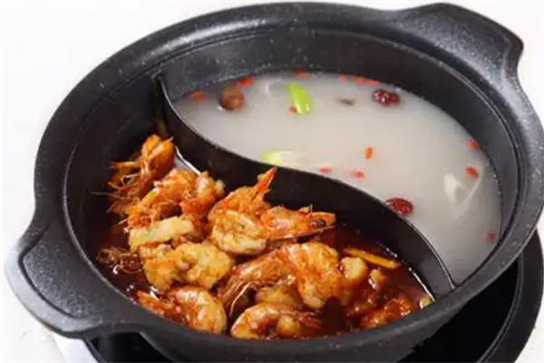恋虾火锅店