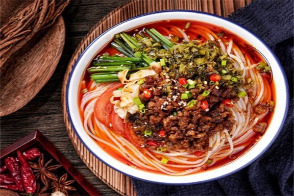 陈师傅过桥米线
