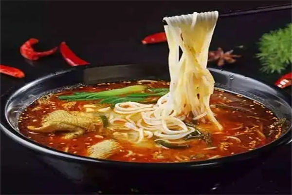 枫味源砂锅米线