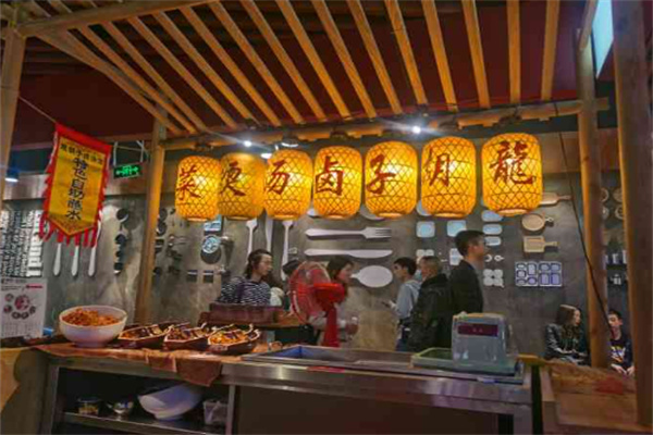 龙胡子卤汤馆