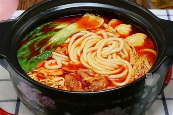 枫味源砂锅米线