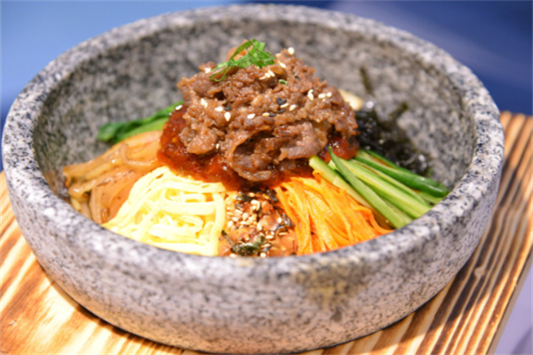 思咪达石锅拌饭