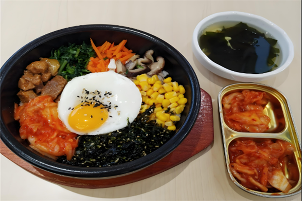 伴小石石锅拌饭