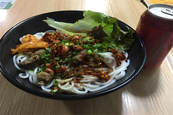 王小星湖南常德米粉