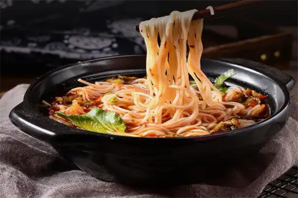 夕午泡椒牛肉米线