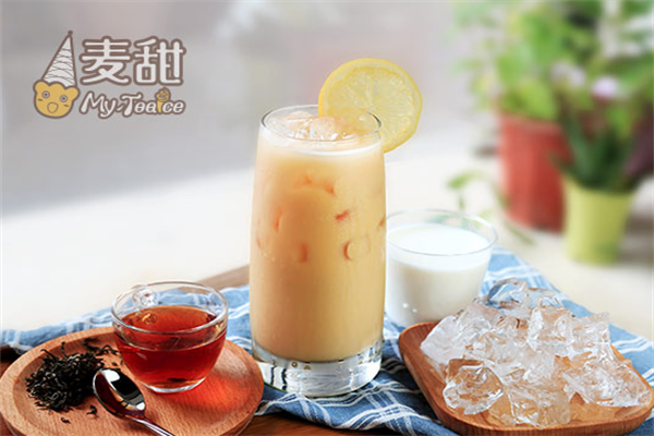 麦甜艾斯鲜果茶饮