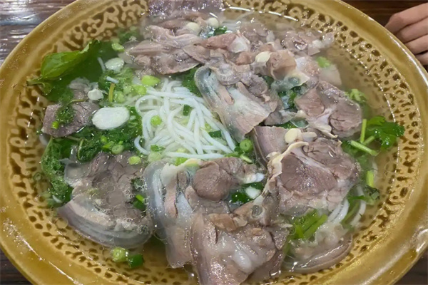 梁波羊肉米线