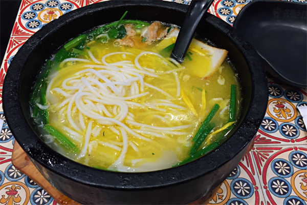媛媛过桥米线
