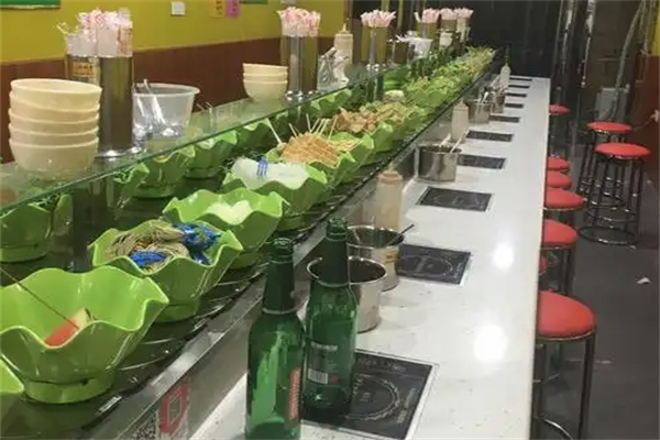 串串捞旋转小火锅