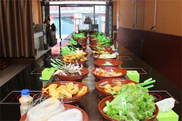 串串香旋转小火锅