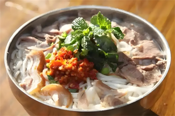 九龙羊肉米线