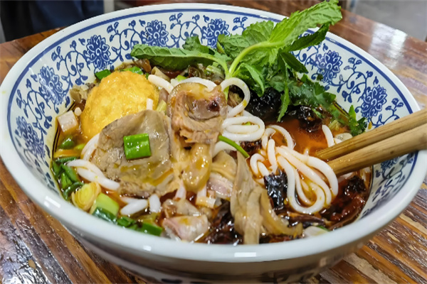 九龙羊肉米线