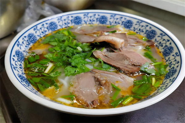 九龙羊肉米线