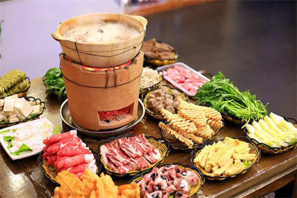 粤式打边炉火锅 粤式打边炉火锅