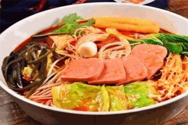 熊麻子骨汤火锅米线