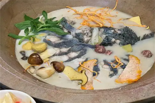 潇湘石锅鱼火锅 潇湘石锅鱼火锅